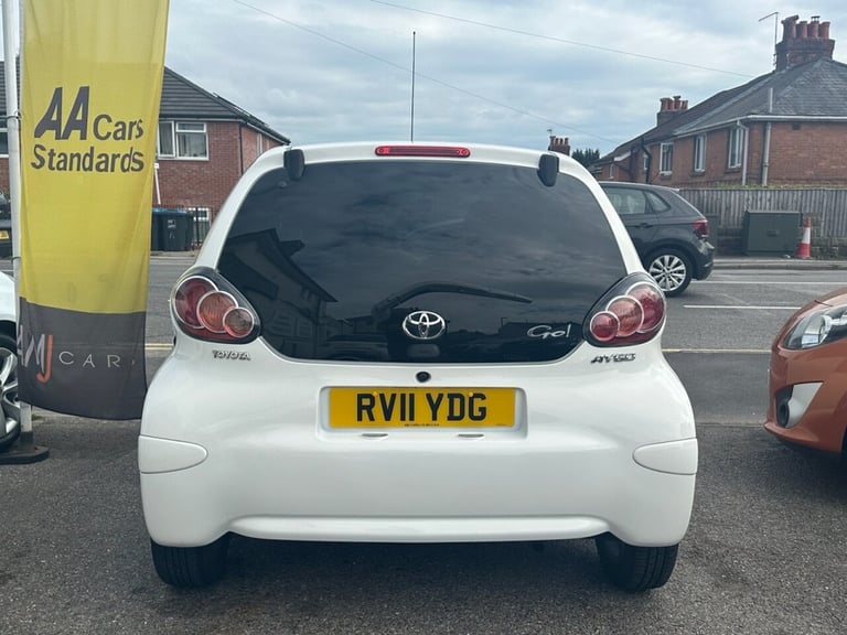 2011 Toyota AYGO 1.0 VVT-i Go Hatchback 5dr Petrol Manual Euro 5 (67 ps) Hatchback Petrol Manual
