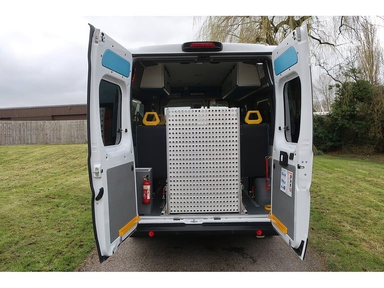 2024 Peugeot Boxer 2.2 BlueHDi 335 L3 H2 Professional Premium + Wheelchair Accessible Minibus  Mi...