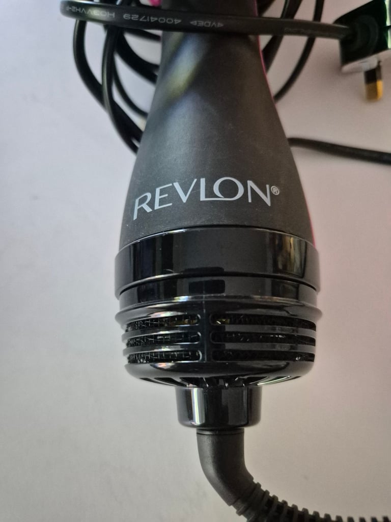 REVLON Salon One-Step Hair Dryer and Volumisee
