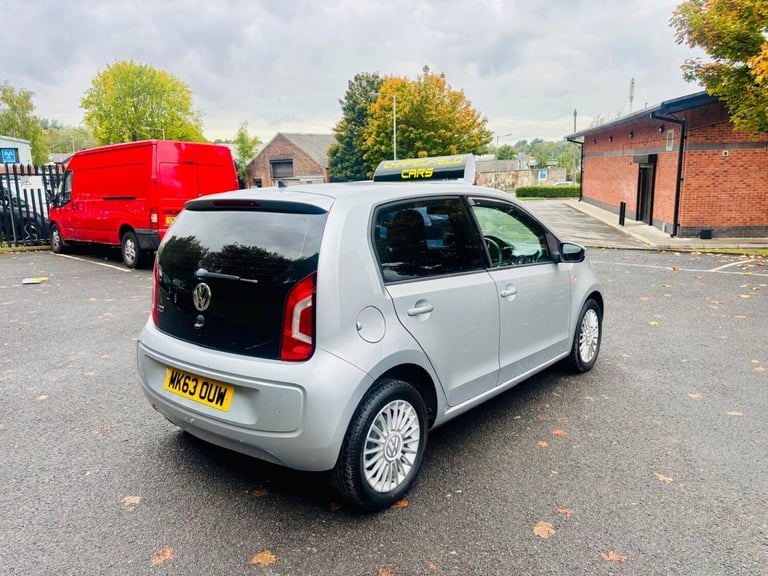 VOLKSWAGEN UP 1.0 High up! 2013