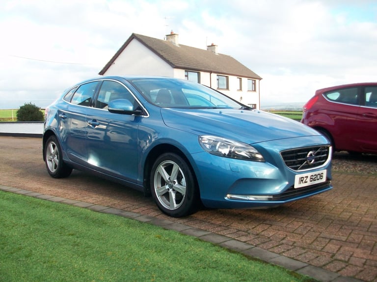 2014 VOLVO V40 SE D2