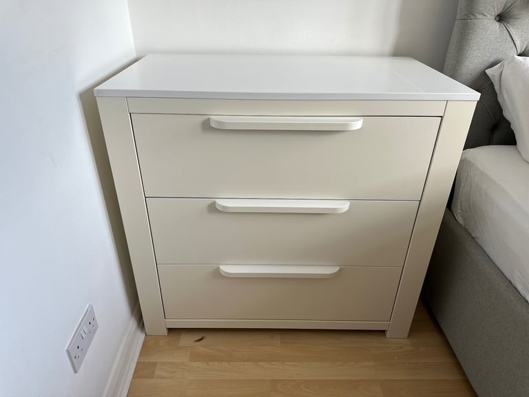 Mamas and papas Franklin chest of drawers/changing table 