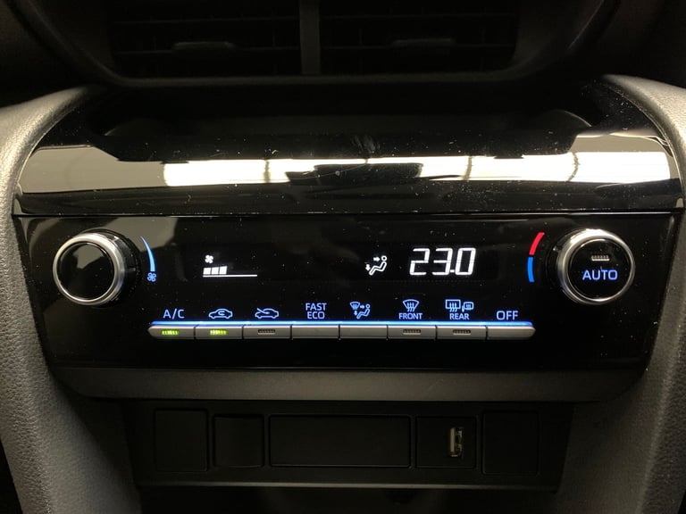 2024 Toyota Yaris Cross 1.5 VVT-h Icon SUV 5dr Petrol Hybrid E-CVT Euro 6 (s/s) (116 ps) - LANE T...