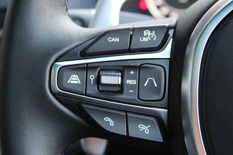 2023 Aston Martin DBX V8 550 5dr Touchtronic HATCHBACK PETROL Automatic