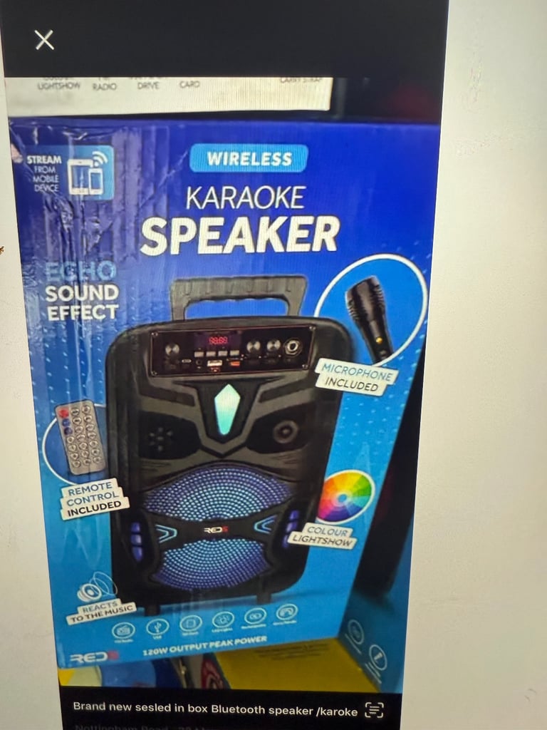 Bluetooth speaker /karoke machine all lights up all sealed great Christmas gift £60