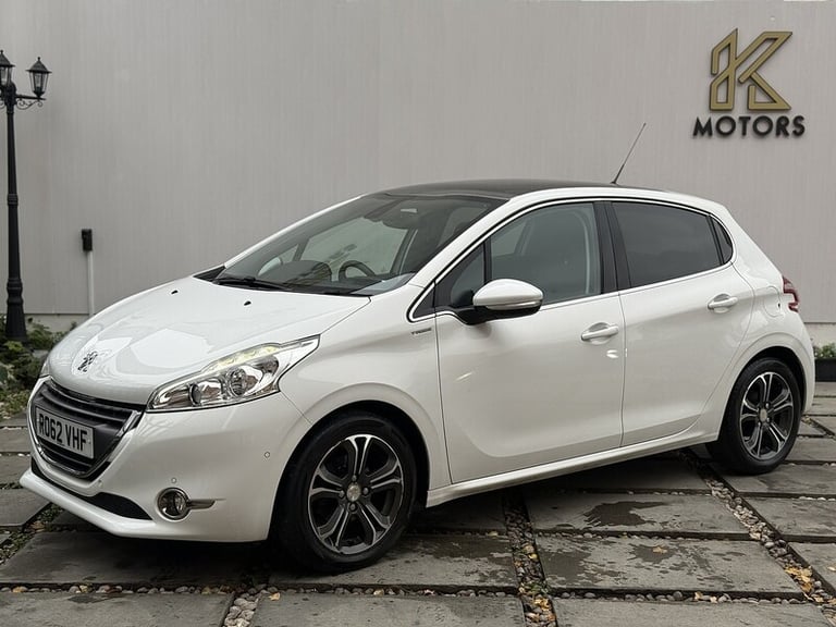 2013 Peugeot 208 1.2 VTi Intuitive Hatchback 5dr Petrol Manual Euro 5 (82 ps) Hatchback Petrol Ma...