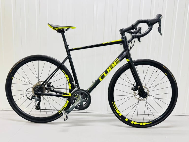 Hj  CUBE ATTAIN Size/L Road Bike Tiagra Grouoset Super LW