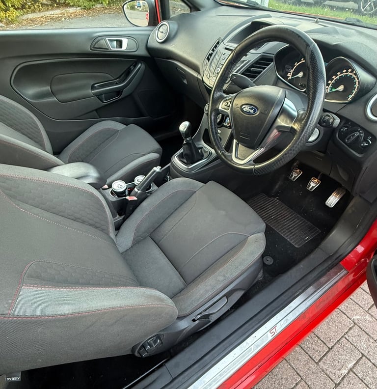 Ford fiesta st line. 