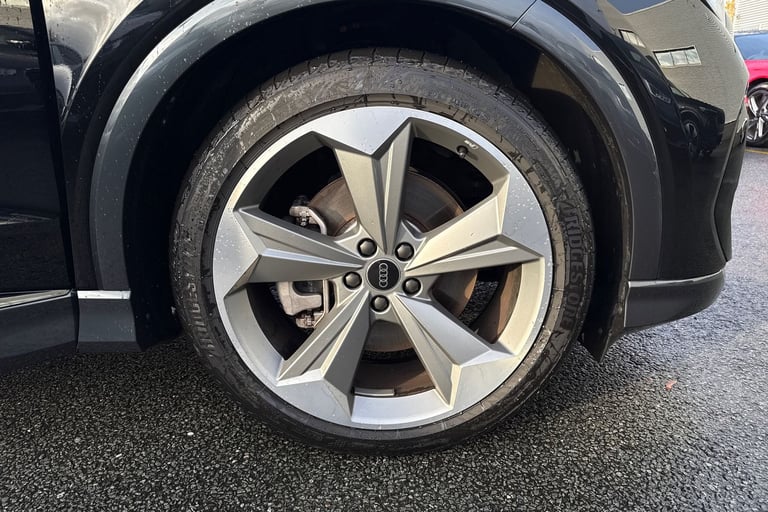 2024 Audi Q4 e-tron Q4 Sportback Black Edition 45 e-tron  210,00 kW SUV Automatic