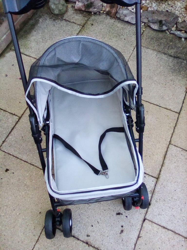 Pet stroller