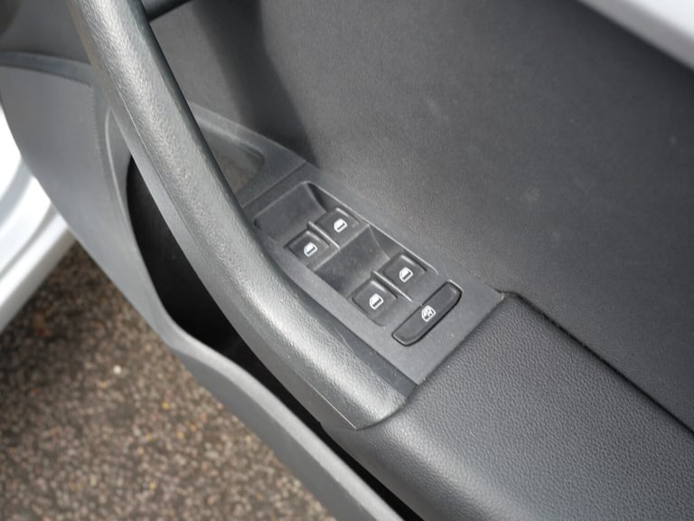 2014 Skoda Octavia 2.0 TDI Elegance DSG Euro 5 (s/s) 5dr Only 32000 Miles