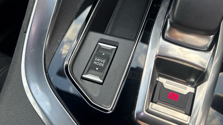 2022 Peugeot 3008 1.6 Hybrid4 300 GT 5dr e-EAT8 Estate Estate Hybrid Automatic