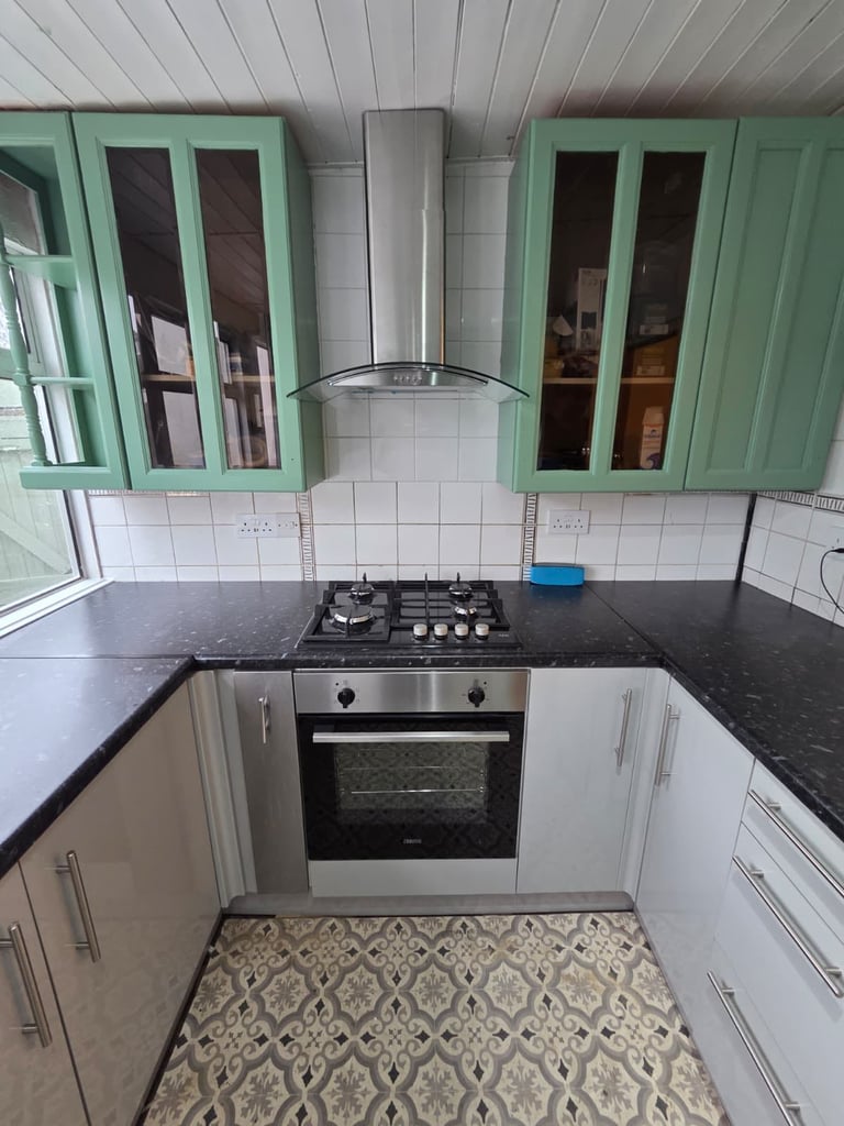 3 bed house Clifford rd Ruislip ha4 6pr