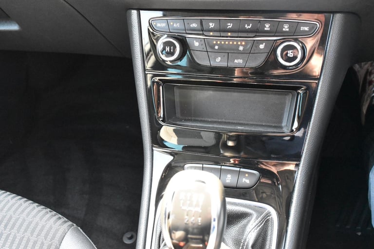 2022 Vauxhall Astra 1.2 Turbo Griffin Edition Euro 6 (s/s) 5dr Petrol