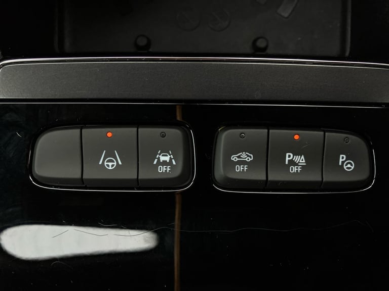 2023 Vauxhall Mokka 100kW Ultimate 50kWh 5dr Auto SUV ELECTRIC Automatic