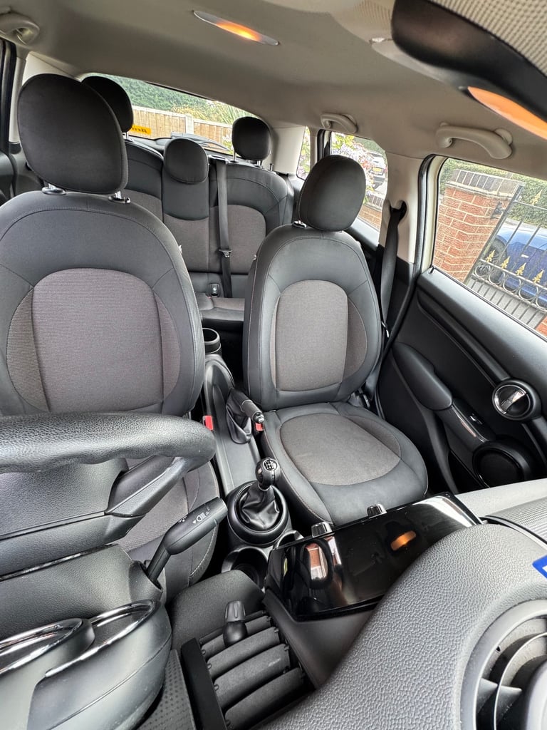 Mini Cooper Hatchback 2015 Manual 5 doors