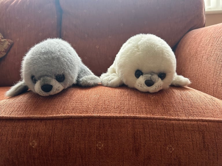 Two Seals from the Yomiko Collection 