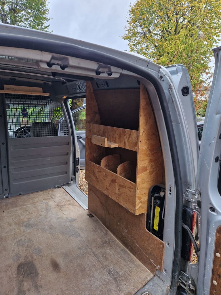 Volkswagen, Caddy, 2.0 SDI ,twin side door Panel Van, 2004, Manual, 1968 (cc)