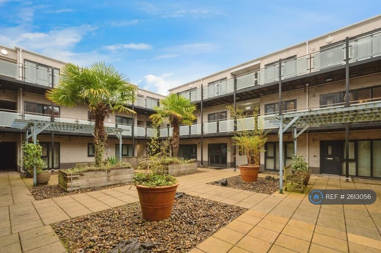 1 bedroom flat in Buttonbox, Birmingham, B18 (1 bed) (#2613056)