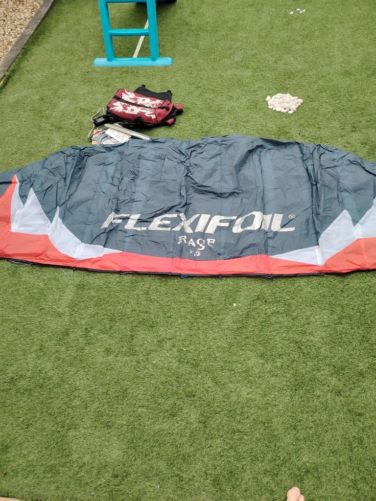 Flexifoil rage 2.5m kite