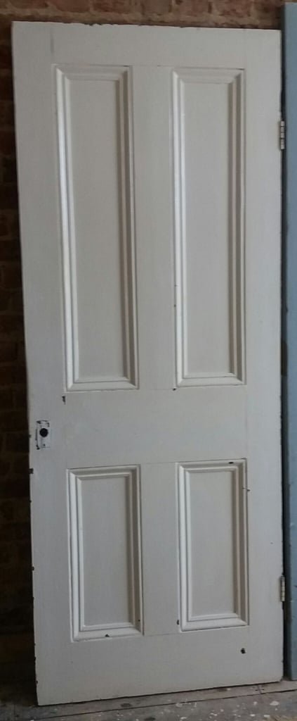 ***Stunning Victorian Heavy Solid Pine Wood Door - 760mm W x 1950mm H x 45mm D***