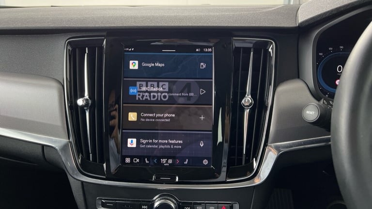2021 Volvo V90 Momentum, B4 mild hybrid Estate Petrol Automatic