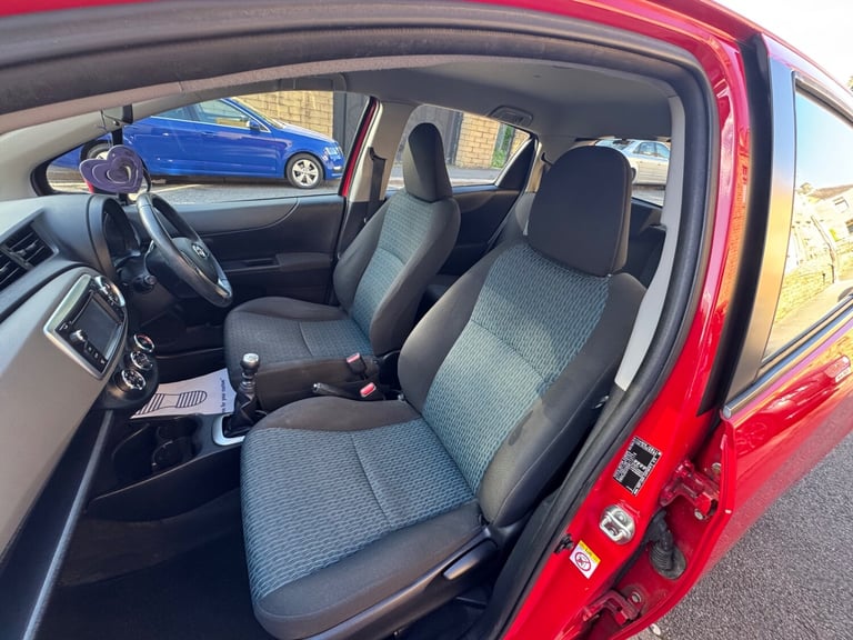 2012 Toyota Yaris 1.33 VVT-i TR 5dr HATCHBACK Petrol Manual