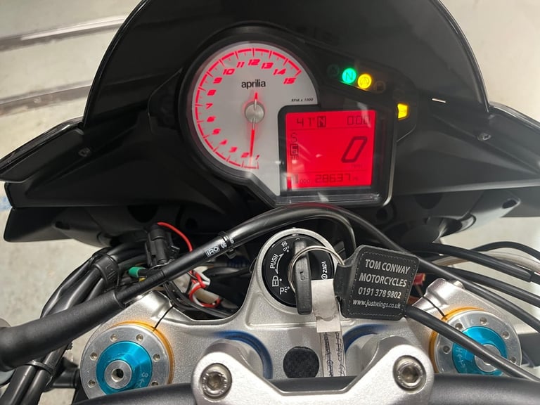 APRILIA TUONO 1100 V4 FACTORY, 2016(16), 3 OWNERS, IMMACULATE CONDITION, £6795