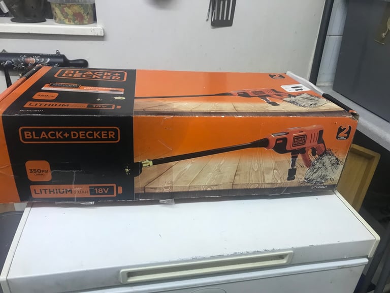 Black and decker battery power Pressure washer 