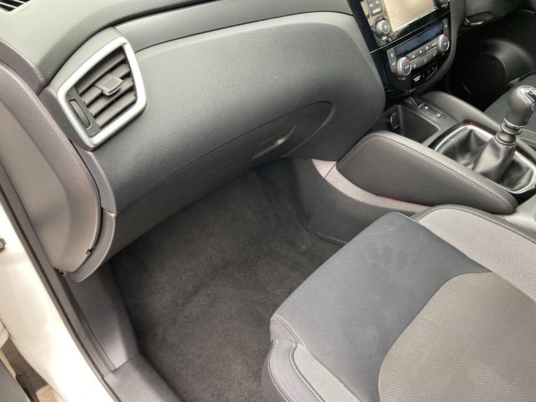  Nissan Qashqai 1.2 DIG-T N-Connecta SUV 5dr Petrol Manual Euro 6 (s/s) (115 ps) Petrol Manual