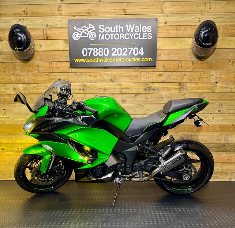 Kawasaki ZX1000s / 2018 model / just 17.4k miles. 