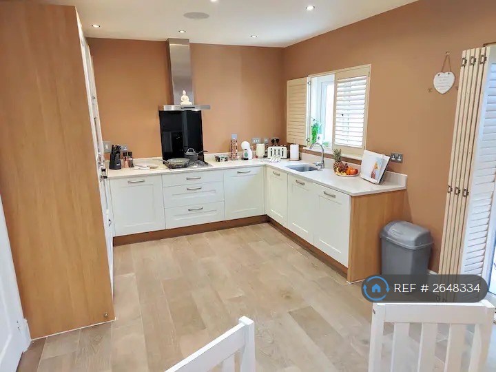 2 bedroom flat in Hauxton, Hauxton, Cambridge, CB22 (2 bed) (#2648334)