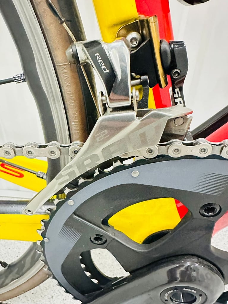 RALEIGH TEAM MILITIS Size/M Full Carbon Road Bike 