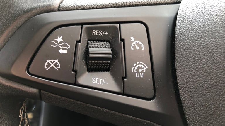 2020 Vauxhall Astra 1.2 Turbo SRi 5dr Petrol Hatchback Hatchback Petrol Manual