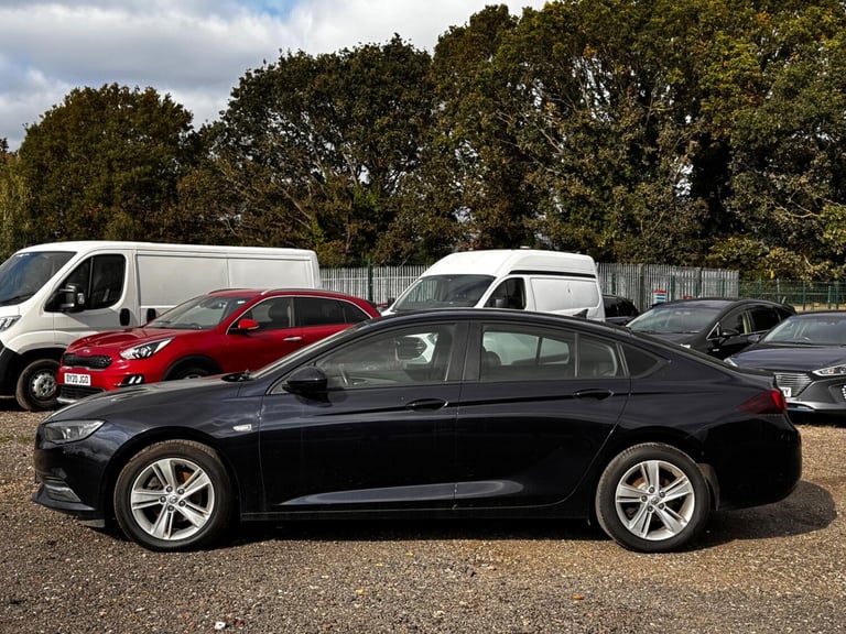 2019 Vauxhall Insignia 1.5T [165] Design Nav 5dr HATCHBACK PETROL Manual