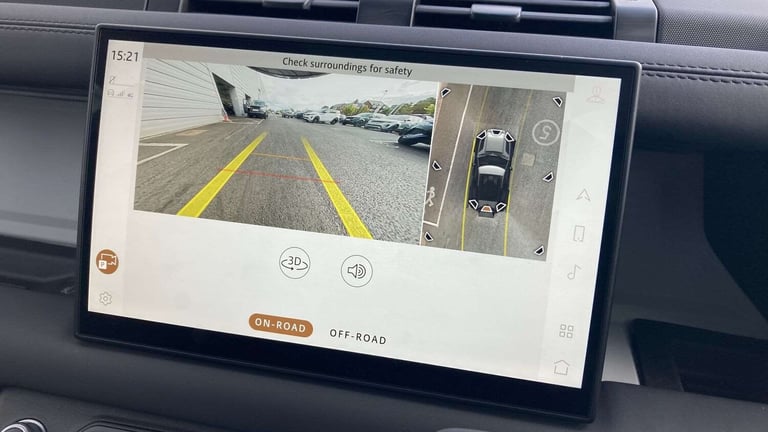 2025 Land Rover Defender 3.0 D250 X-Dynamic SE 90 3dr Auto ESTATE DIESEL Automatic