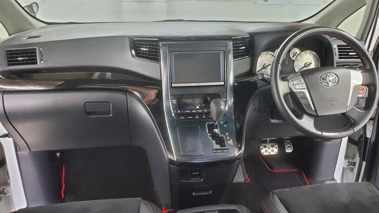 Toyota vellfire G S 2.4 auto fresh japanese import only 41k miles 2014 grade 4.5