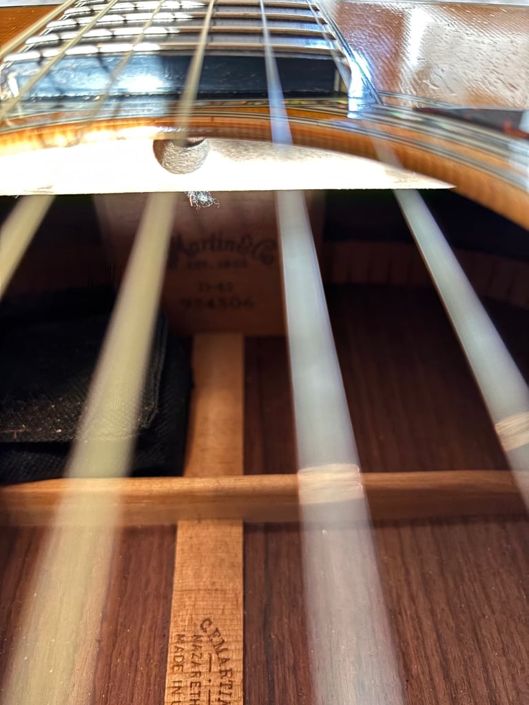 TRADES - Martin D42 (2002)