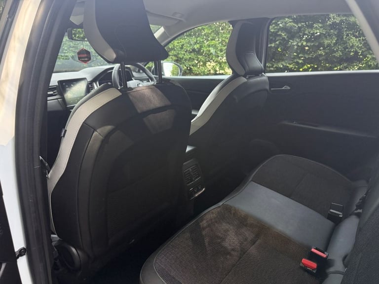 2022 Renault Captur 1.6 E-TECH 9.8kWh SE Edition SUV 5dr Petrol Plug-in Hybrid Auto Euro 6 (s/s H...