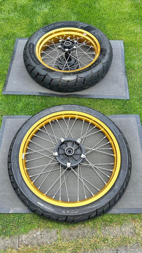 Royal Enfield Himalayan 450  Wheels 