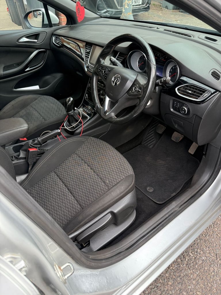 Vauxhall, ASTRA, Hatchback, 2017, Manual, 1598 (cc), 5 doors