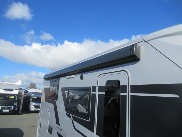 Adria Compact Supreme SL 2.2 Diesel 140BHP Automatic