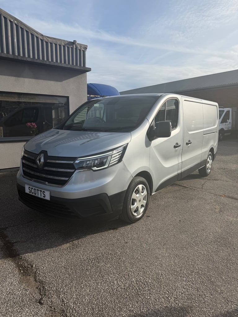 2022 Renault Trafic LL30 2.0 130 Business+ LWB Van PANEL VAN Diesel Manual