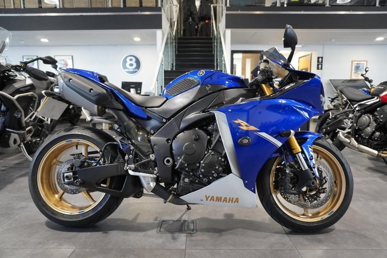 image for Yamaha YZF-R1 (BIG BANG) 2013, Blue with just 17829miles
