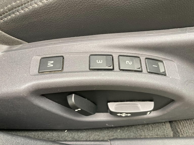 2014 Volvo V60 2.4 D6 Estate 5dr Diesel Plug-in Hybrid Geartronic AWD Euro 5 (s/s) (285 ps ESTATE...