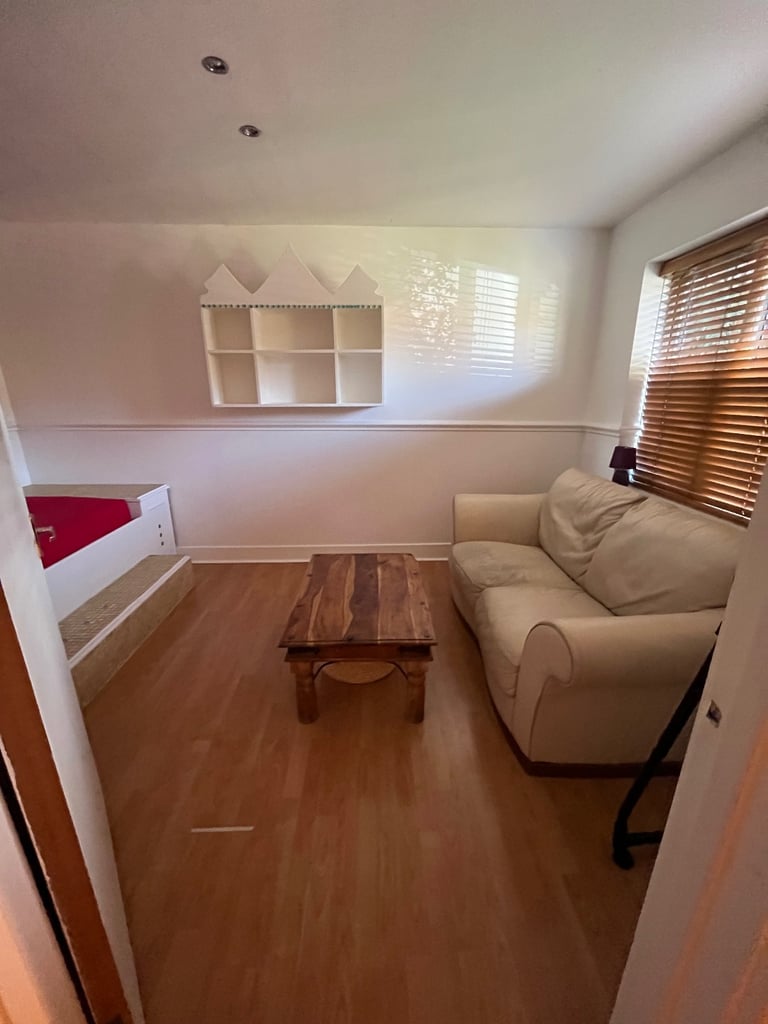 image for Single Room For Rent 