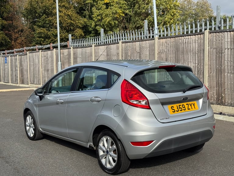 2009 Ford Fiesta 1.4 Zetec 5dr HATCHBACK Petrol Manual