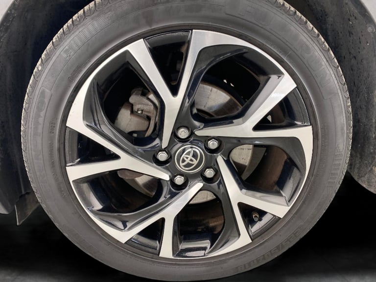 2022 Toyota C-HR 1.8 VVT-h GPF Design SUV 5dr Petrol Hybrid CVT Euro 6 (s/s) (122 ps) - NAV  Suv ...