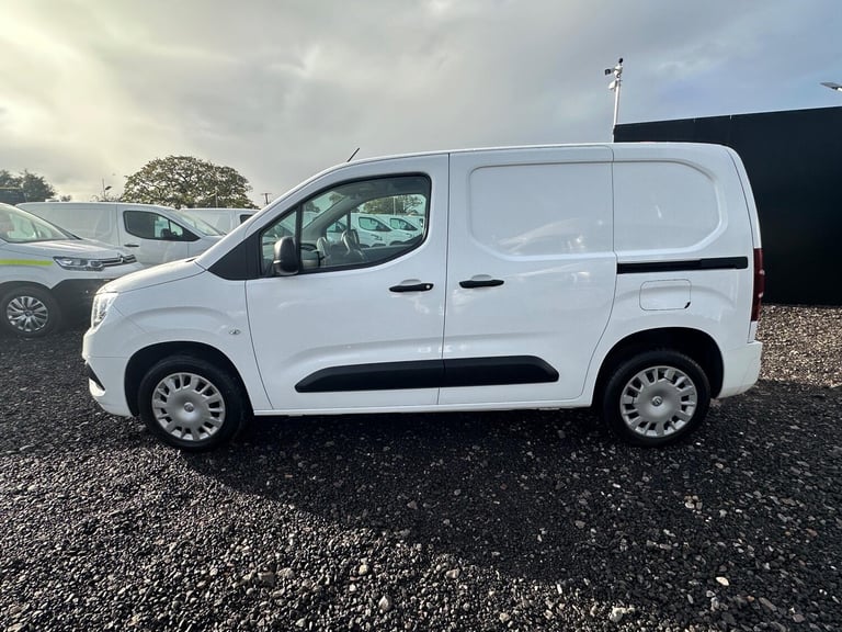 2020 Vauxhall Combo 1.6 Turbo D 2300 Sportive L1 H1 Euro 6 (s/s) 4dr PANEL VAN Diesel Manual