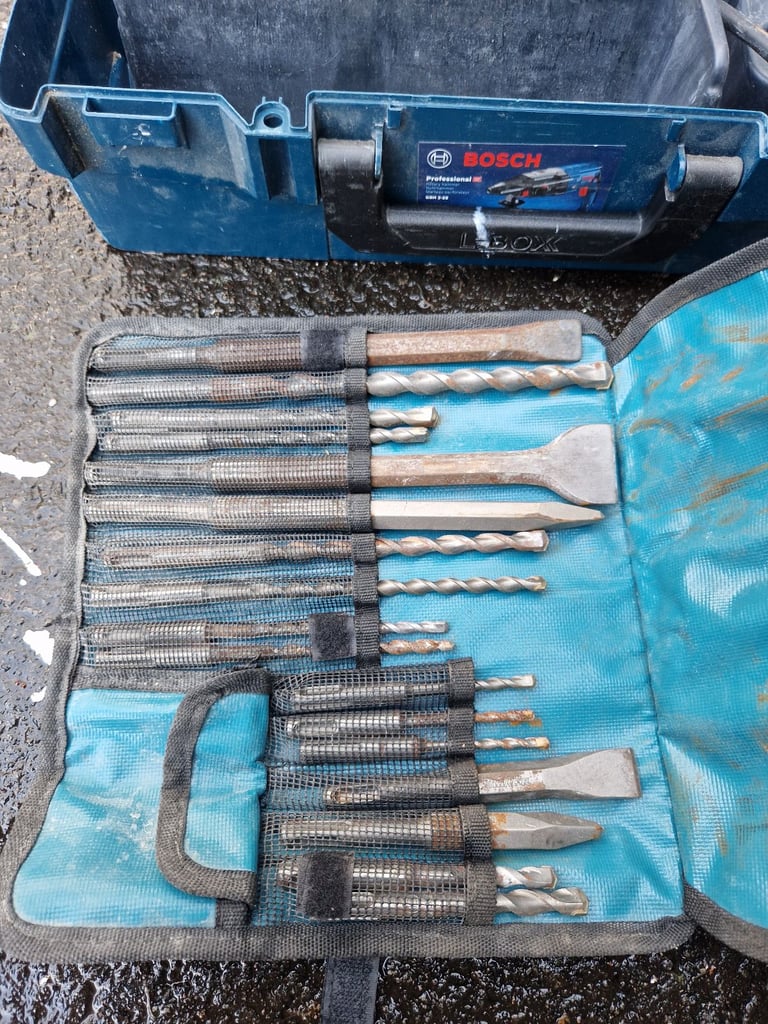 Bosch sds hammer drll 240v with chisel set 